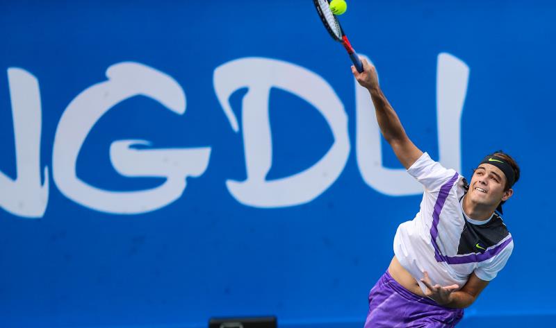 是最闪耀的 是最闪耀的