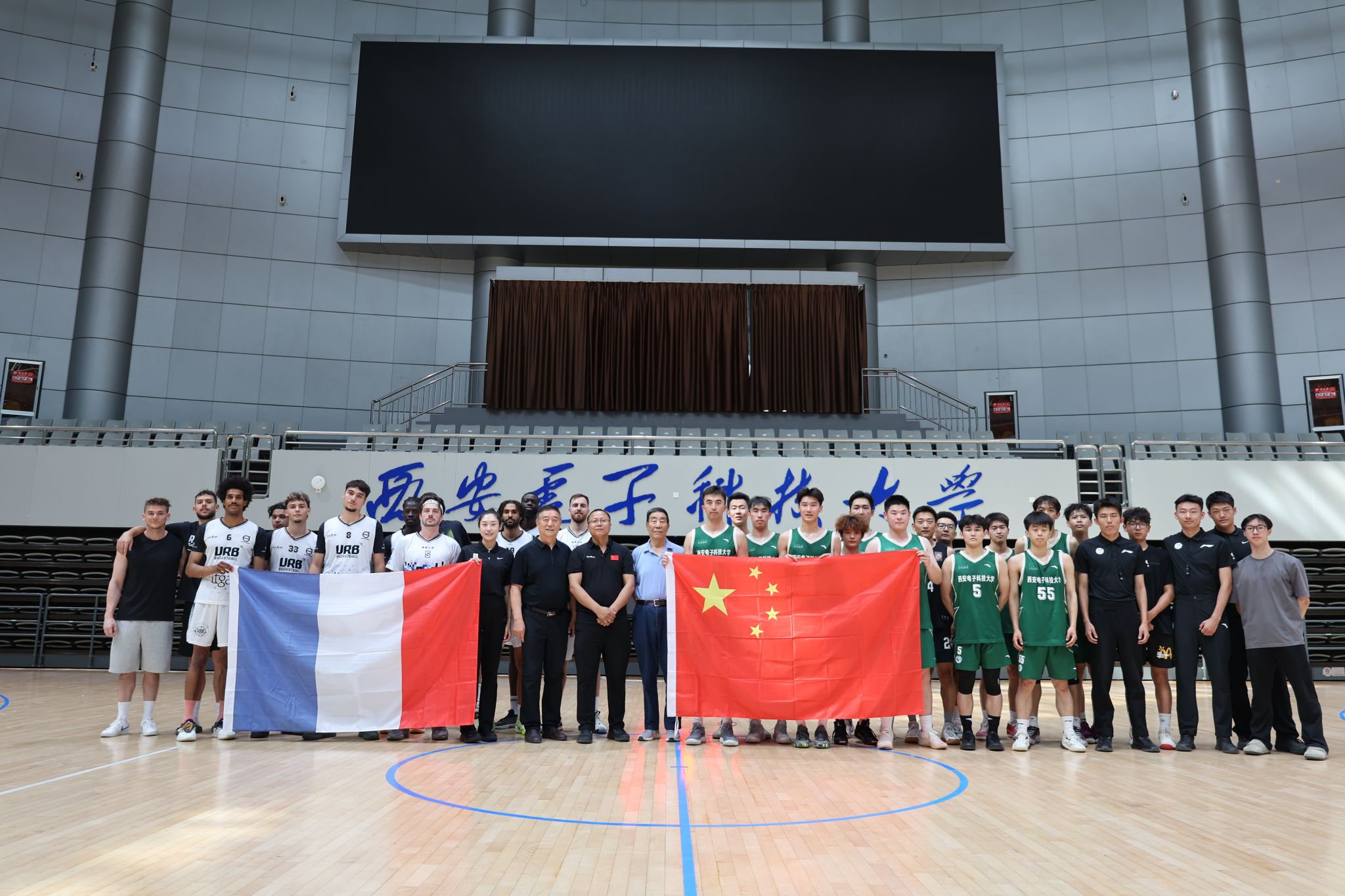 队时不虚 队时不虚