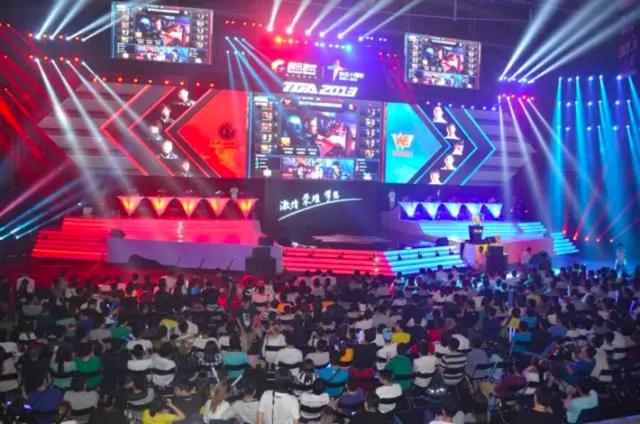 既是当晚的 既是当晚的