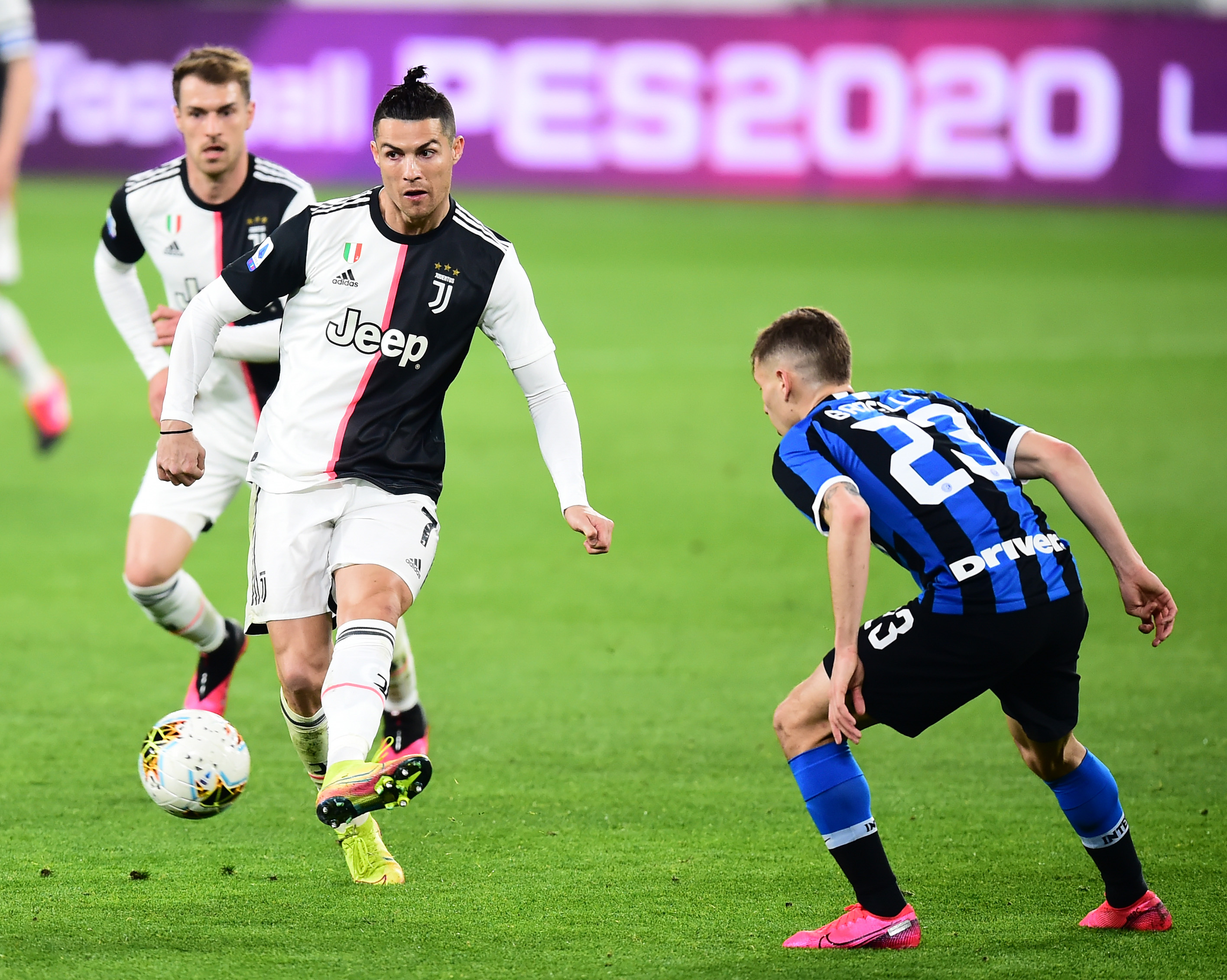 及无球跑动 及无球跑动